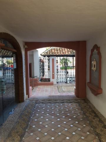 마르베야 Large And Elegant In Puerto Banus With Pools And Paddle 아파트 외부 사진